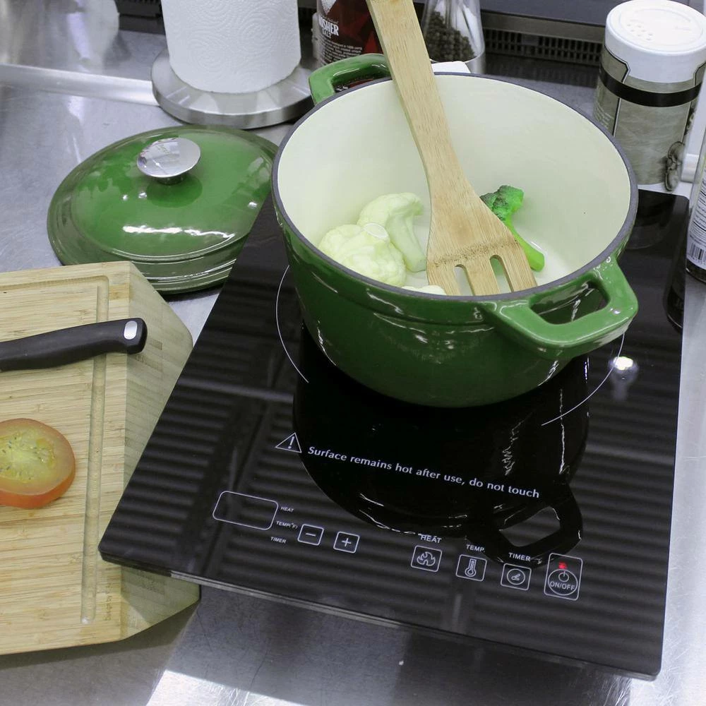 Neo 3-Piece Cast Iron Cookware Set in Green by BergHOFF - Image 3