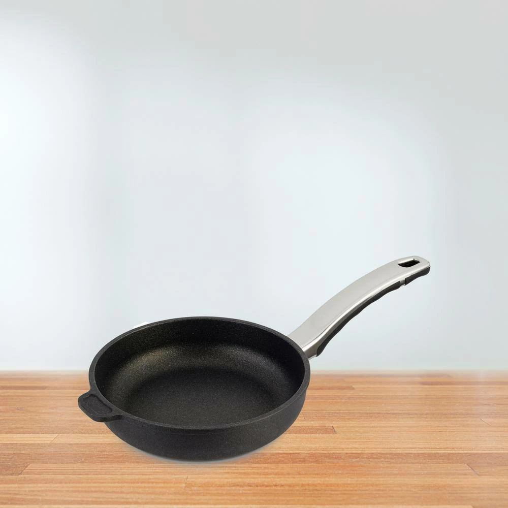 Earth Professional Series 8 in. Aluminum Ceramic Nonstick Frying Pan in Onyx with Comfort Grip Handle by Ozeri - Image 9