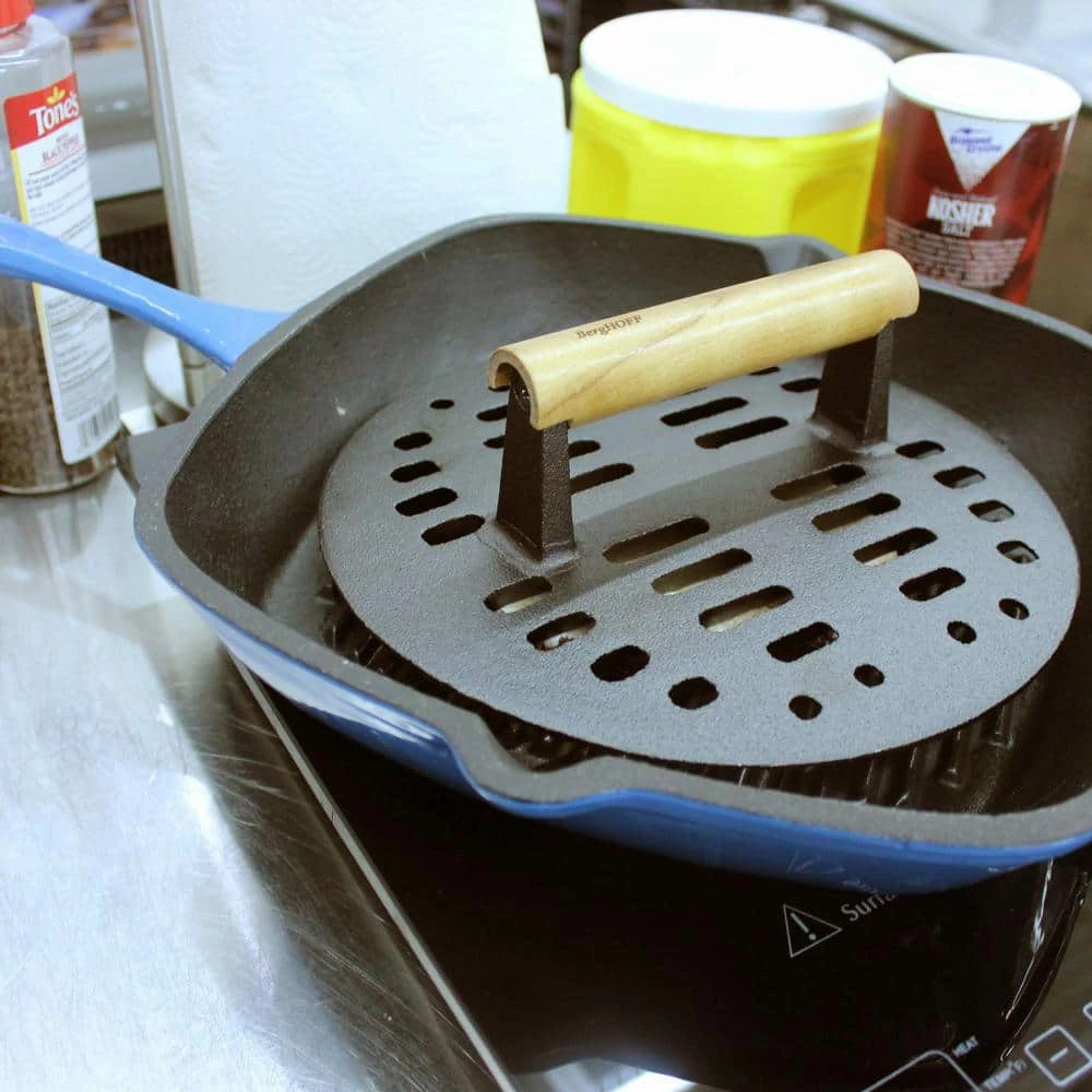 Neo 11 in. Cast Iron Grill Pan in Red with Bacon Press by BergHOFF - Image 3